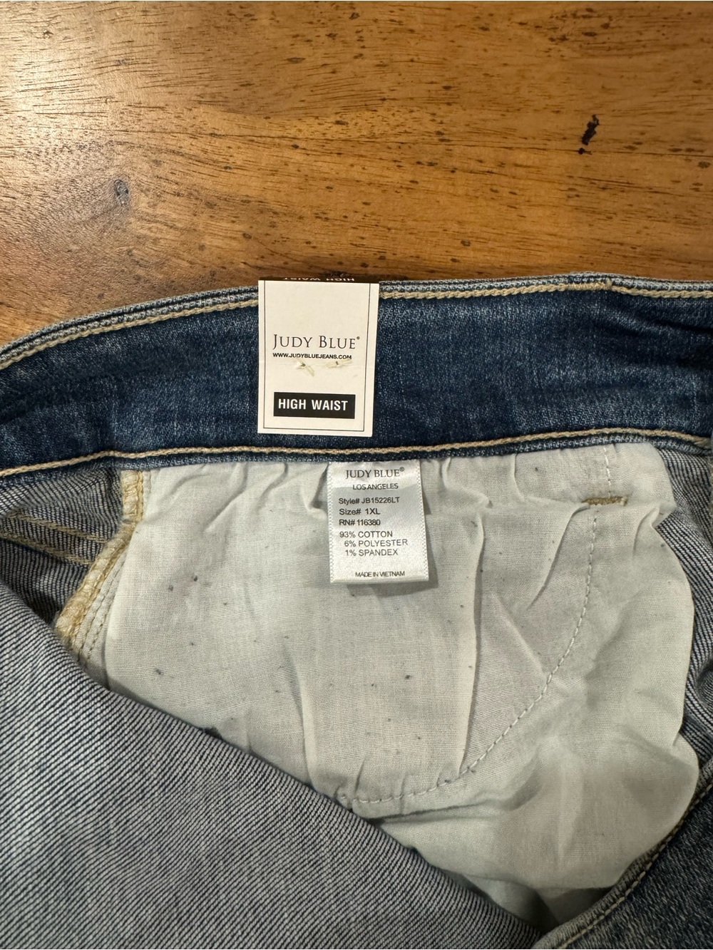 Judy Blue High Waist Cuffed Bermuda Shorts - 1XL - NWT - Picture 6 of 8